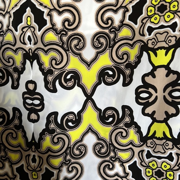 Sleeveless dressy multi coloured blouse - Picture 4 of 4